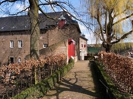 Flat in Water Mill 10 km From Maastricht