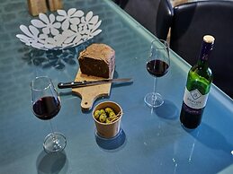 Flat in Water Mill 10 km From Maastricht