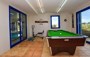 Seaside Villa With Pool in Moelan