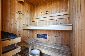 Seaside Villa With Pool in Moelan
