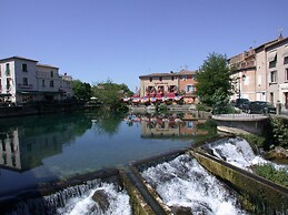 Villa in Luberon With Saltwater Pool