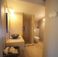 Villa in Luberon With Saltwater Pool