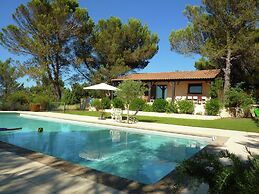 Saint-siffret: Forest & Pool