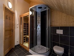 Attractive Chalet on the Slopes