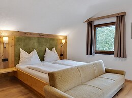 Lovely Apartment in Kleinarl near Ski Area