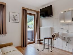 Lovely Apartment in Kleinarl near Ski Area
