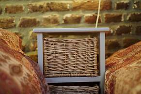 Spacious Villa near Town Center in Mesch