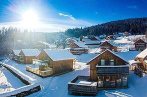 Spacious Chalet near Kreischberg Ski Area