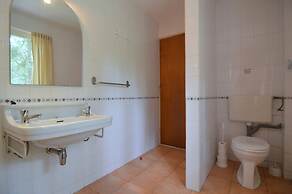 Hideaway: Sauna, Tennis & Trampoline