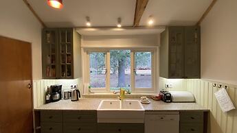 Hideaway: Sauna, Tennis & Trampoline