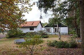 Hideaway: Sauna, Tennis & Trampoline