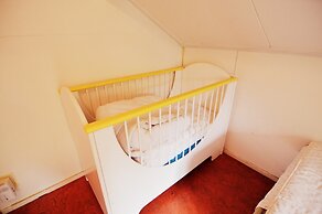 Hideaway: Sauna, Tennis & Trampoline