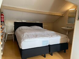 Hideaway: Sauna, Tennis & Trampoline