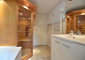 Hideaway: Sauna, Tennis & Trampoline