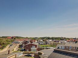 Luxury Apartment Near the Beach