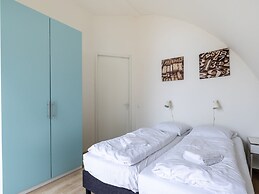 Luxury Apartment Near the Beach