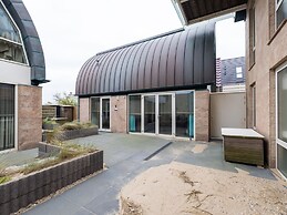 Luxury Apartment Near the Beach