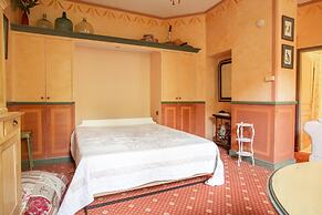 Studio in Montbrun Castle With Pool