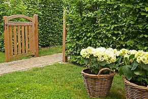 Farmstay With Garden Views