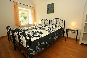 Farmstay With Garden Views