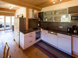 Classic Chalet With Infrared Sauna