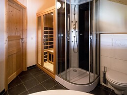 Classic Chalet With Infrared Sauna