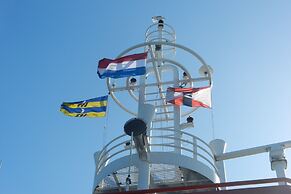 Bungalow in Nes on Ameland With Spacious Terrace