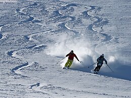 Cozy Apartment in Gosau With Shared Sauna