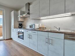 Spacious Apartment in Gosau near Ski Area