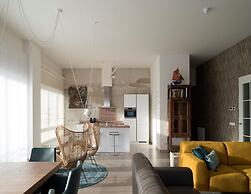 Luxurious Penthouse With 3 Bathrooms, Near the Sea