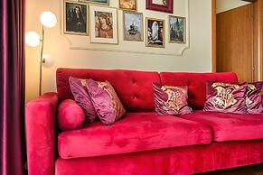 HOLT - Gryffindor Tower