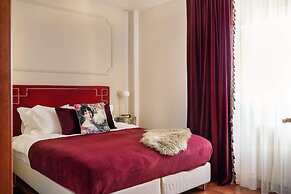 HOLT - Gryffindor Tower