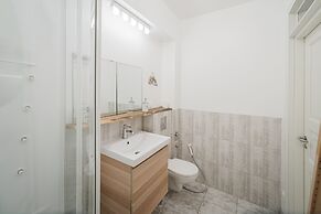 St.Pete Aparts Ivory