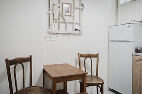 St.Pete Aparts Ivory