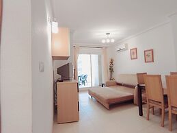 Piso De Dos Habitaciones Para Vacaciones a 2min de la Playa en Marina
