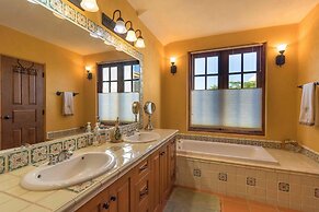 Casa De Amigos by Casago