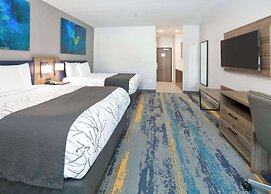 La Quinta Inn & Suites by Wyndham Dallas/Fairpark