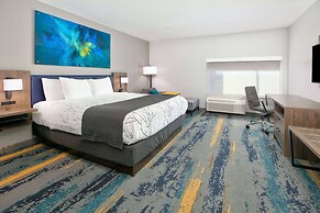 La Quinta Inn & Suites by Wyndham Dallas/Fairpark