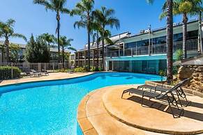 Resort Serviced Apartments - Mandurah