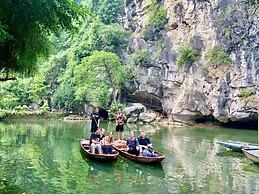 Tam Coc Rocky Bungalow