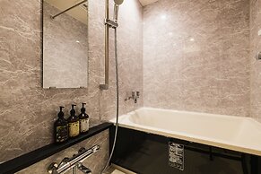 Grand Base Yakuin Odori