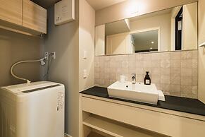 Grand Base Yakuin Odori