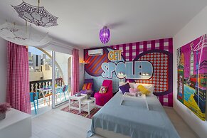 Castle Holiday Apartments