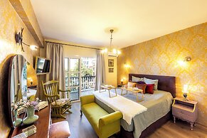 Castle Holiday Apartments