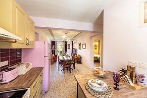 Castle Holiday Apartments