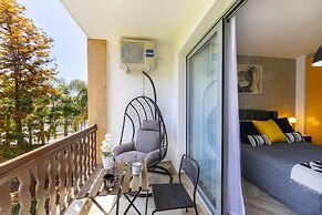 Castle Holiday Apartments