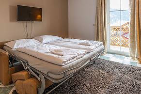Hotel Rothirsch by Skinetworks