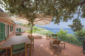 Villa Il Leccio sul Mare