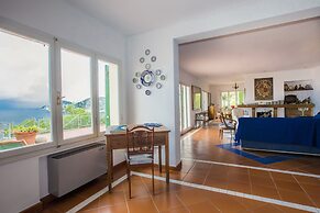 Villa Il Leccio sul Mare