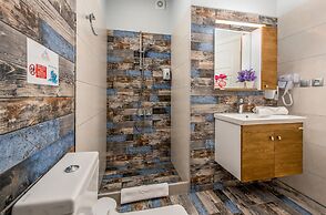 Elimia Suites & Studios